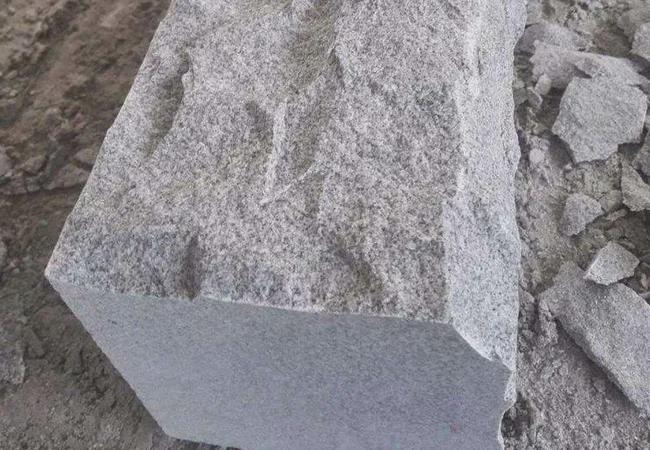 石材芝麻灰路沿石切角與圓弧加工價(jià)格解析及銷售安裝服務(wù)