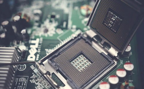 2021年中國股市高增長潛力軍工股名單出爐，技術驅(qū)動新機遇